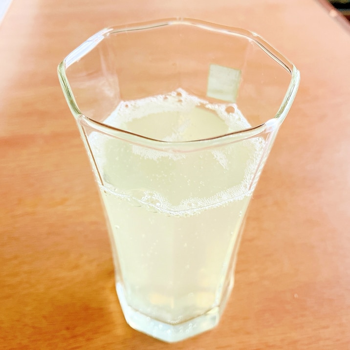 手作りシロップでレモンスカッシュ